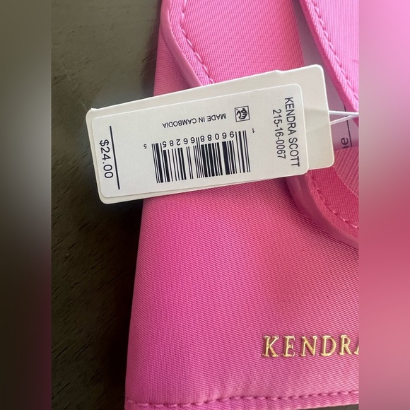 Kendra Scott Luggage Tag and Passport Holder in Pink NWT - Picture 7 of 8